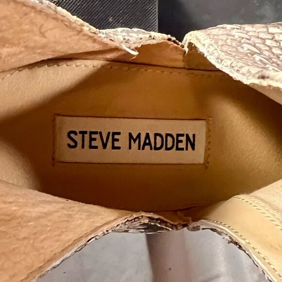 Steve Madden size 5.5  style Conspire snakeskin zip back 2” heel silver studs - Picture 8 of 10